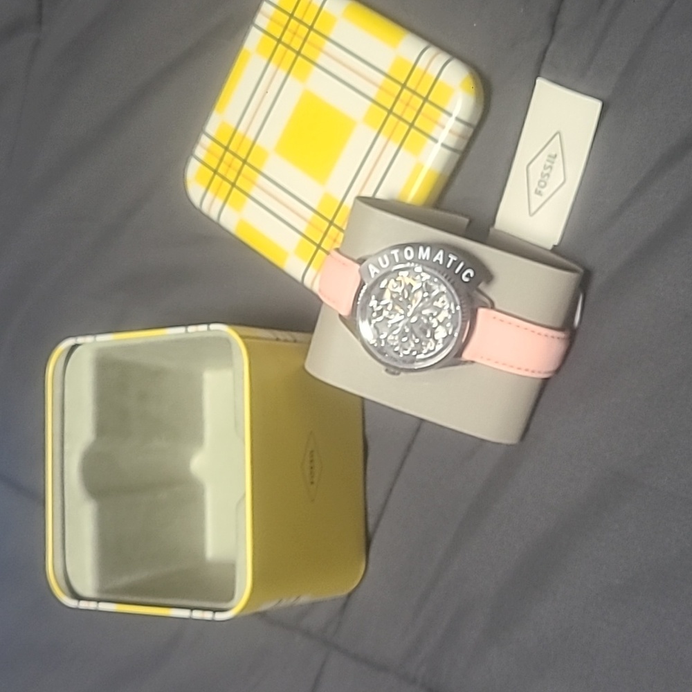 Woman's Watch - Picture 3 of 3